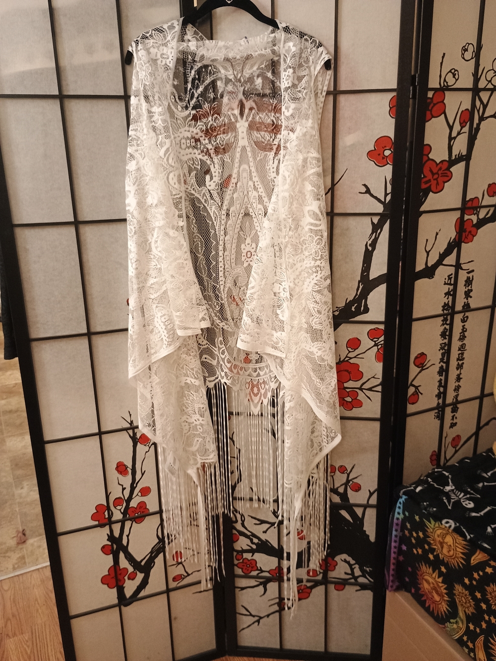 NWT White Lace Fringe Kimono Vest with Patriotic Butterfly Print - Picture 5 of 8